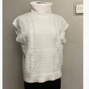 9-23 Oliver O White Sleeveless Sweater Turtleneck Small Oversized